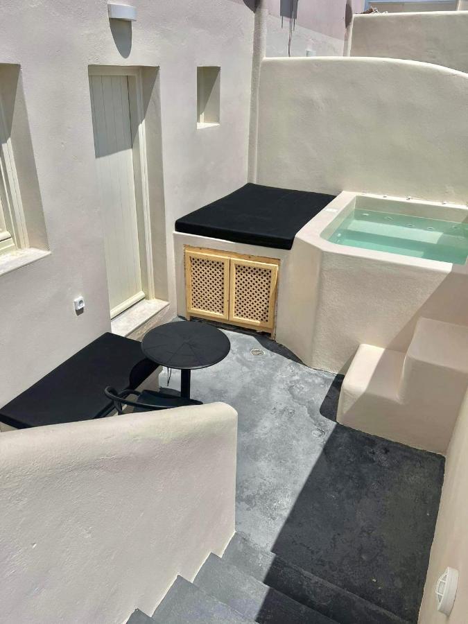 Blackrock Suites Karterados  Exterior photo